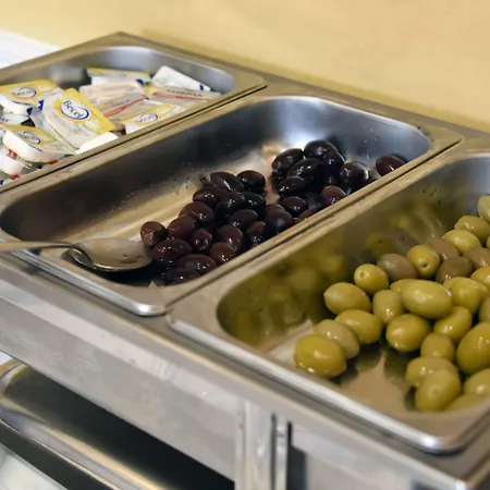 αχίλλειον Ξενοδοχείο 2*