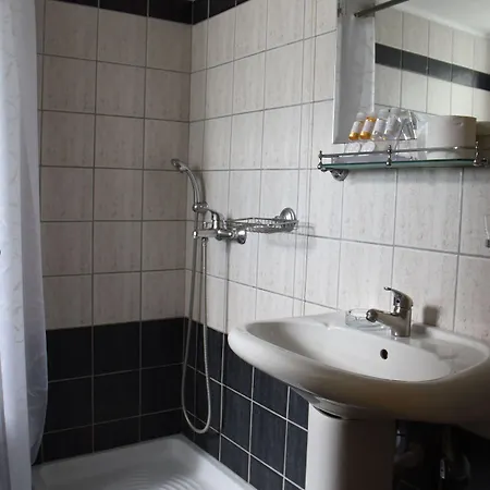 αχίλλειον 2* Λάρισα