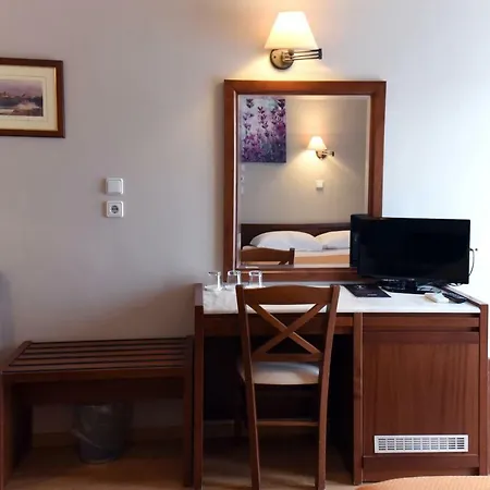 Ξενοδοχείο αχίλλειον 2*